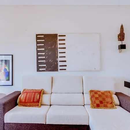 Al - Victoria Gardens Apartment
